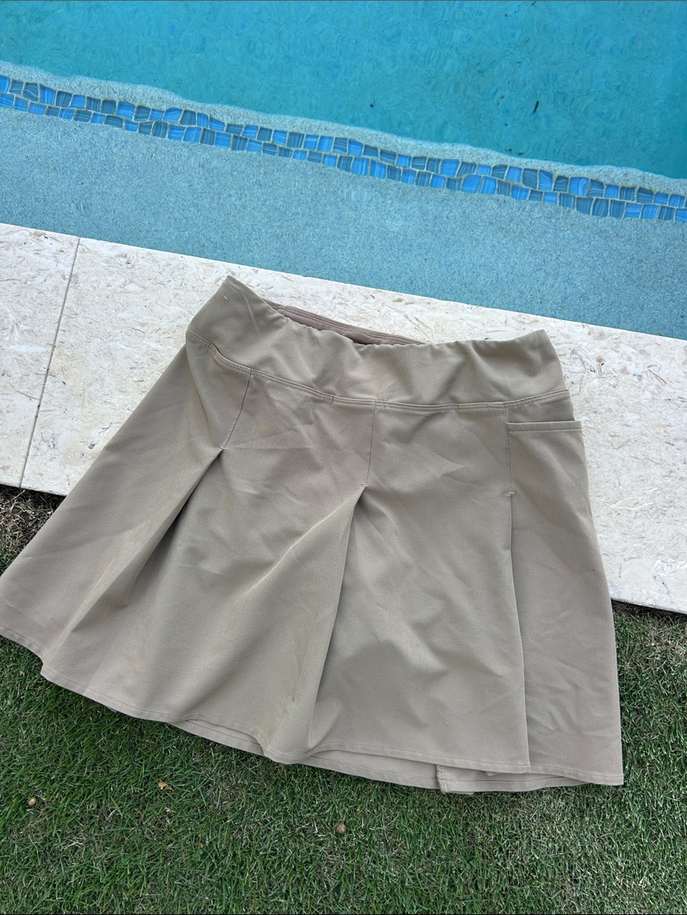 Athleta Tan Pleated School Uniform Skirt